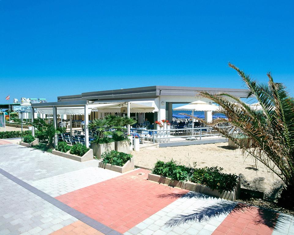 Hotel Clipper Giulianova Exteriör bild