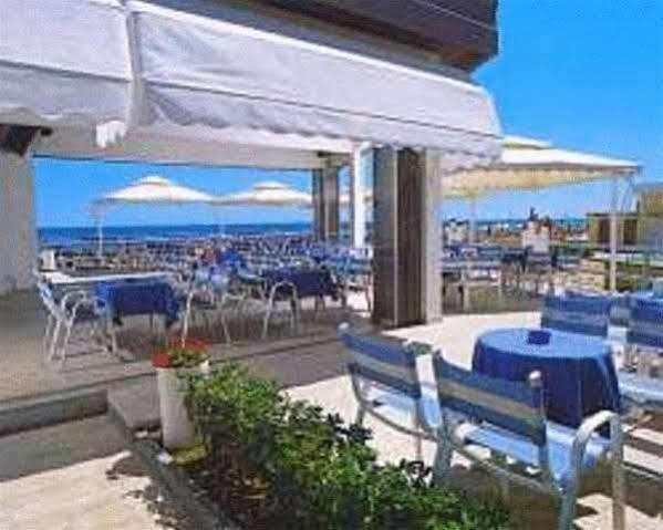 Hotel Clipper Giulianova Exteriör bild
