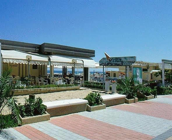 Hotel Clipper Giulianova Exteriör bild